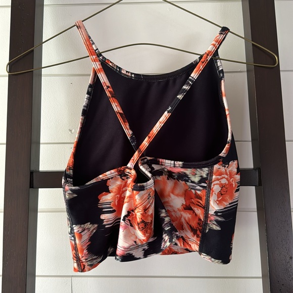 Athletic top - Picture 4 of 4